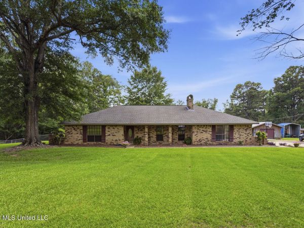 5121 Old Jackson Road, Terry, MS 39170