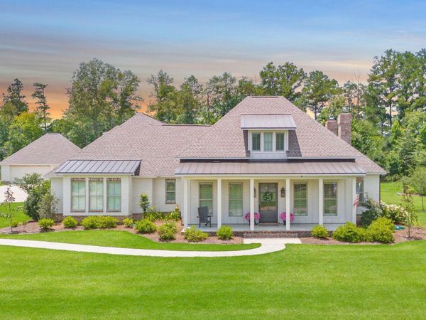 170 Fallen Oak Drive, Brandon, MS 39047