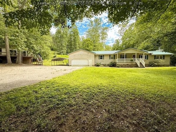 132 Wild Cherry Lane, Sissonville, WV 25320