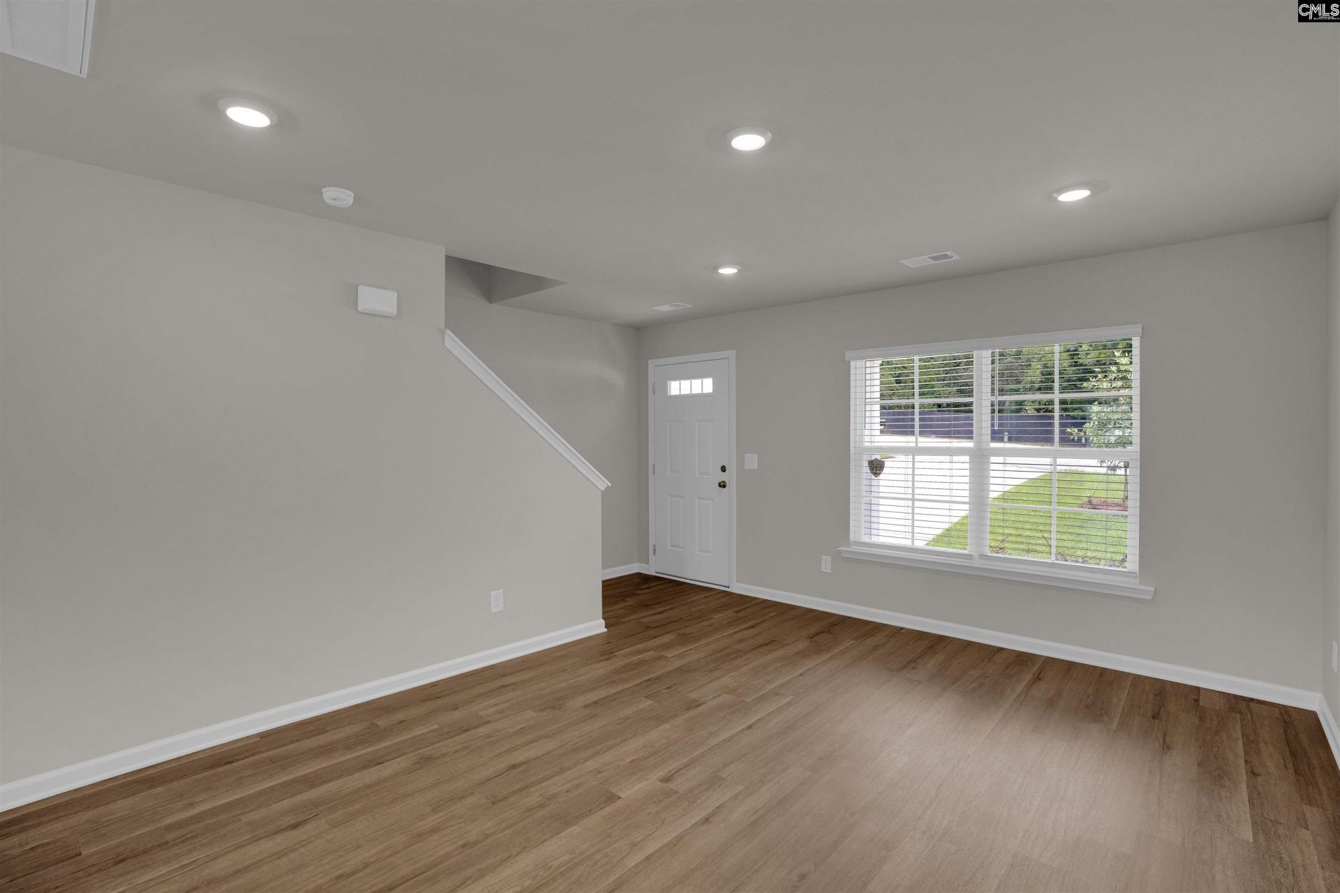 308 W Pond Court  Photo 8
