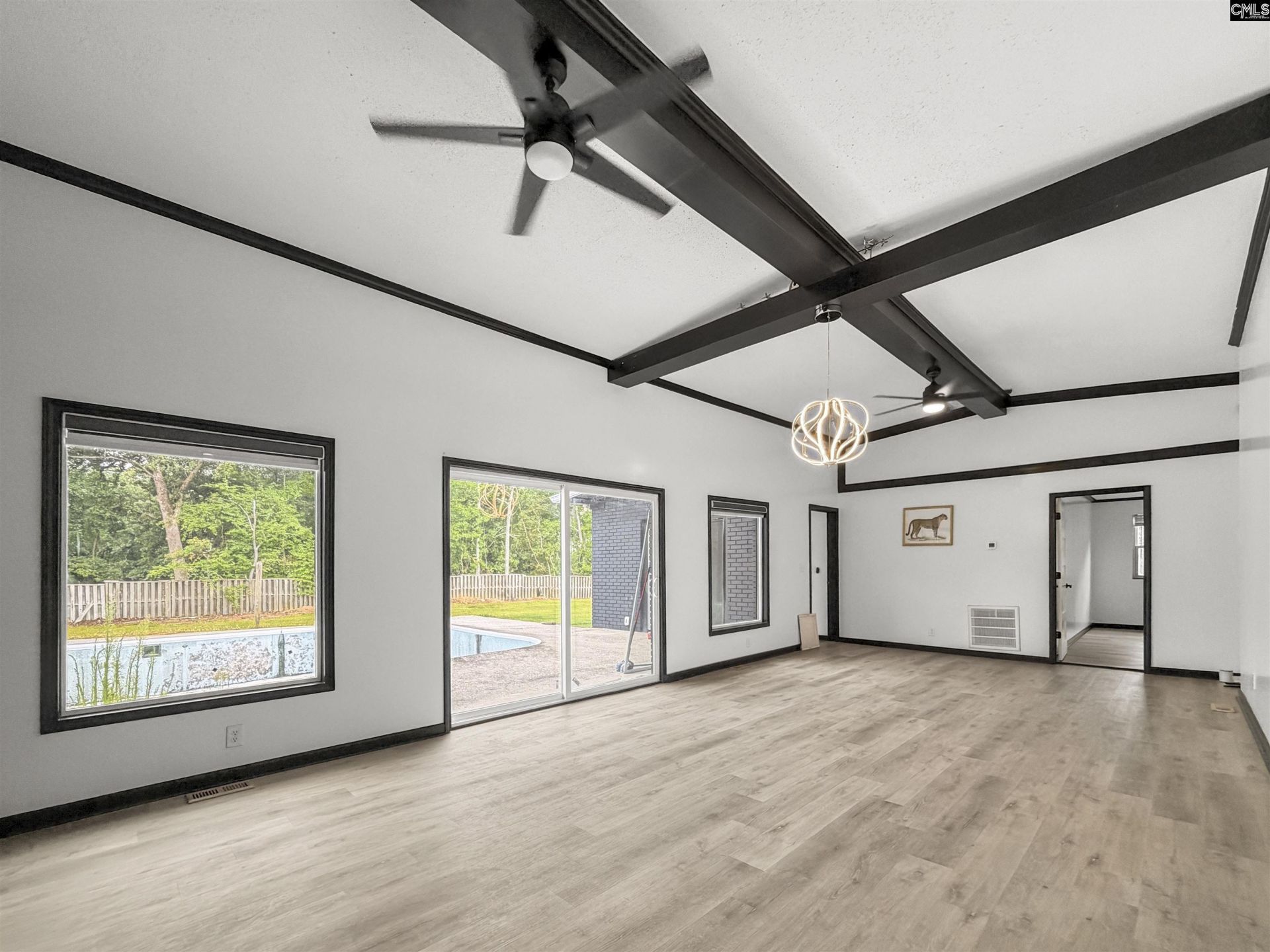 105 Hampshire Drive  Photo 13