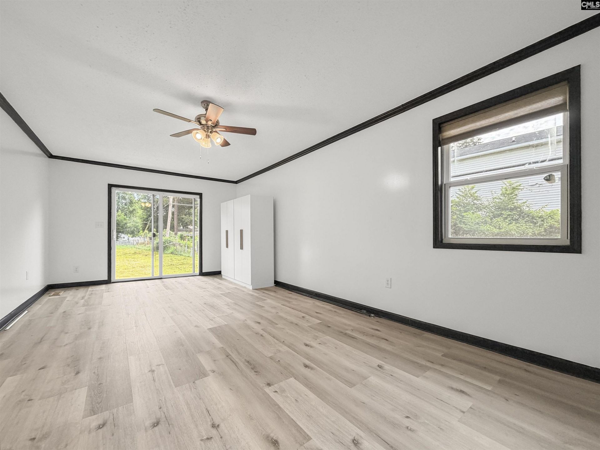 105 Hampshire Drive  Photo 14
