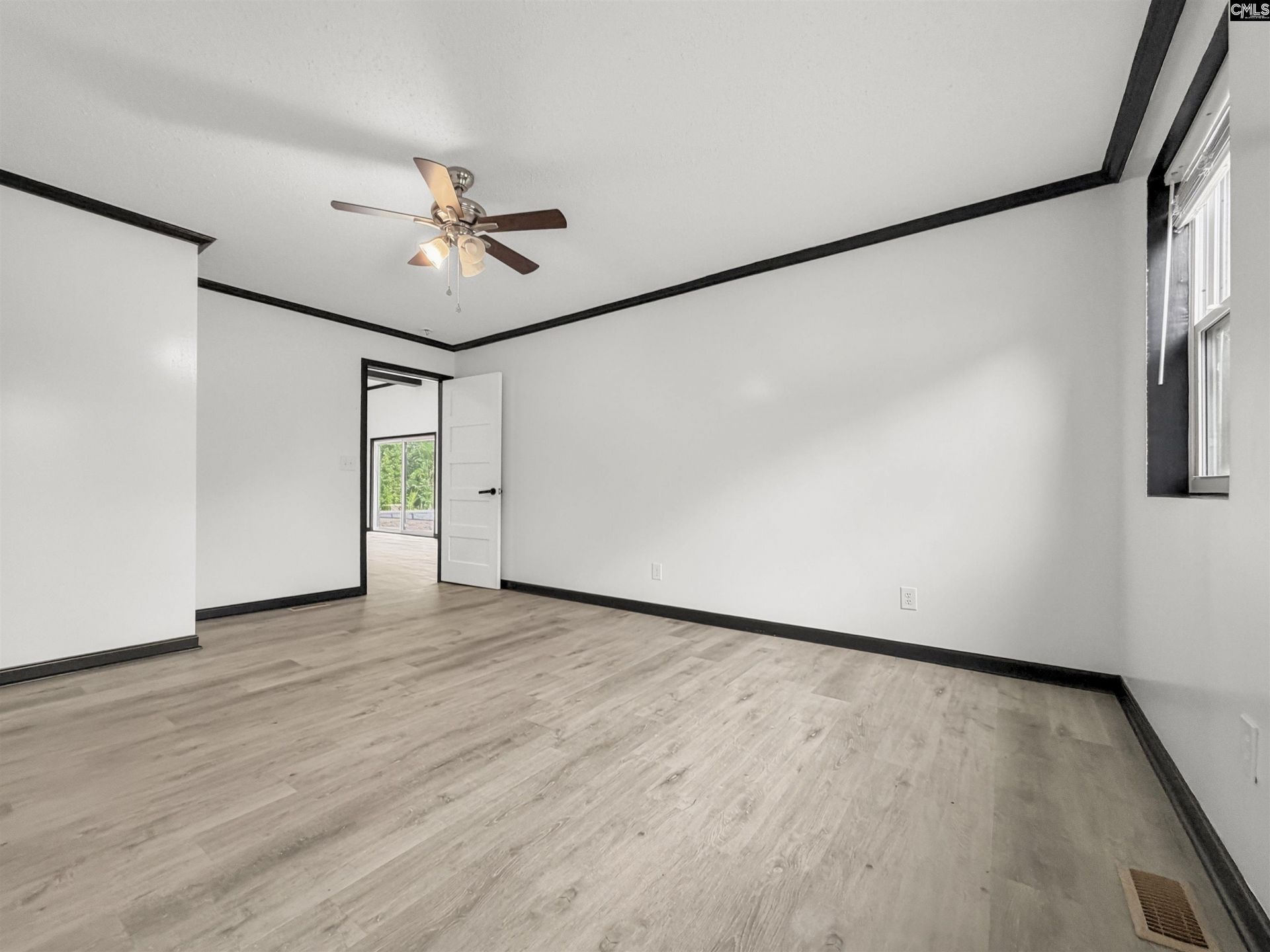 105 Hampshire Drive  Photo 15