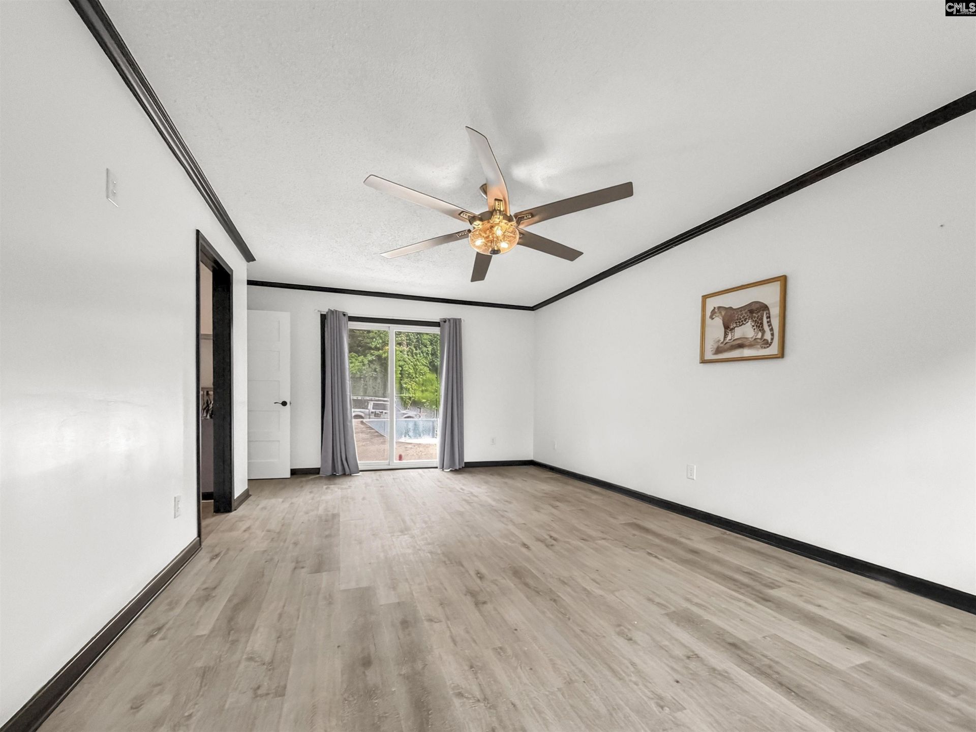 105 Hampshire Drive  Photo 16
