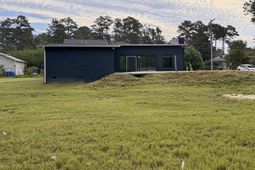 105 Hampshire Drive  photo 4