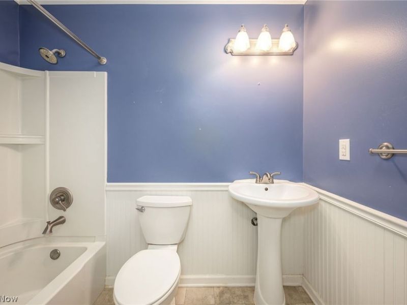 2455 Island Drive, Unit B, Uniontown, OH 44685 Photo 15