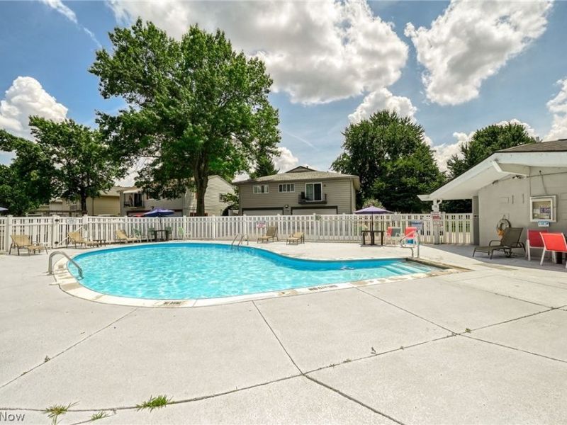2455 Island Drive, Unit B, Uniontown, OH 44685 Photo 20
