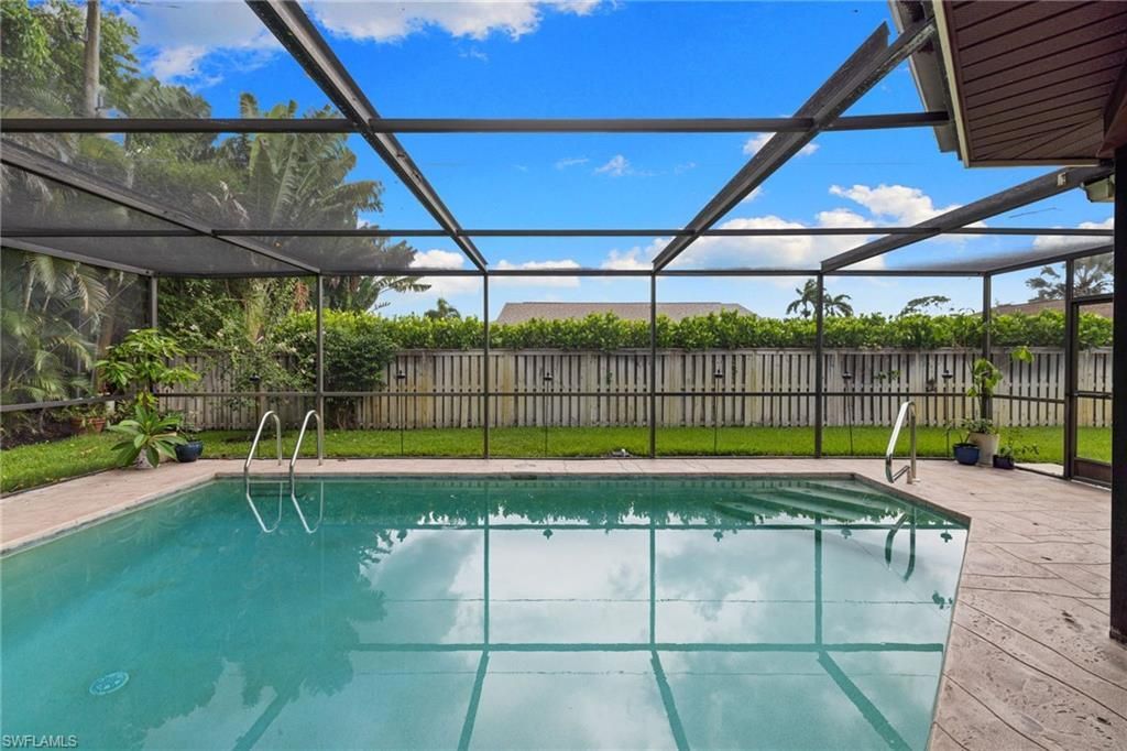 433 Golfview Dr, Naples, FL 34110 Photo