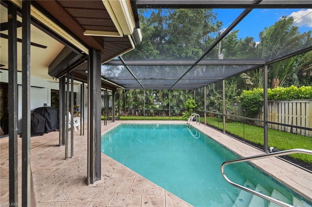433 Golfview Dr, Naples, FL 34110 Photo