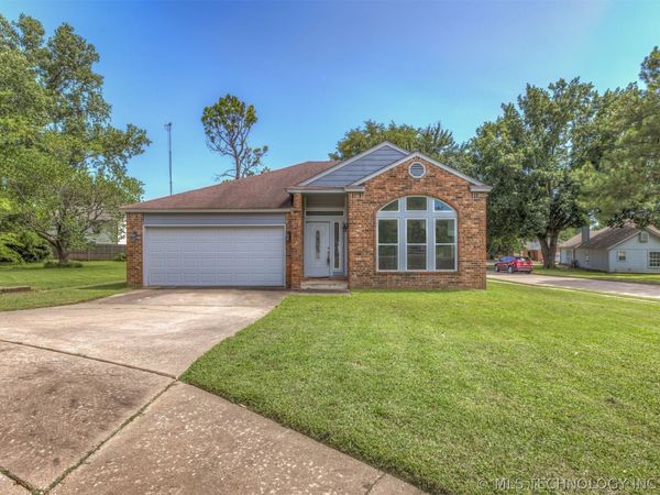 1302 W 112th Place , Jenks, OK 74037
