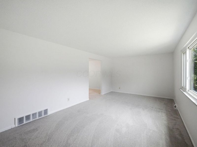 180 Landover Road , Columbus, OH 43230 Photo 17