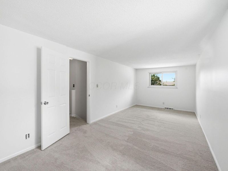 180 Landover Road , Columbus, OH 43230 Photo 39