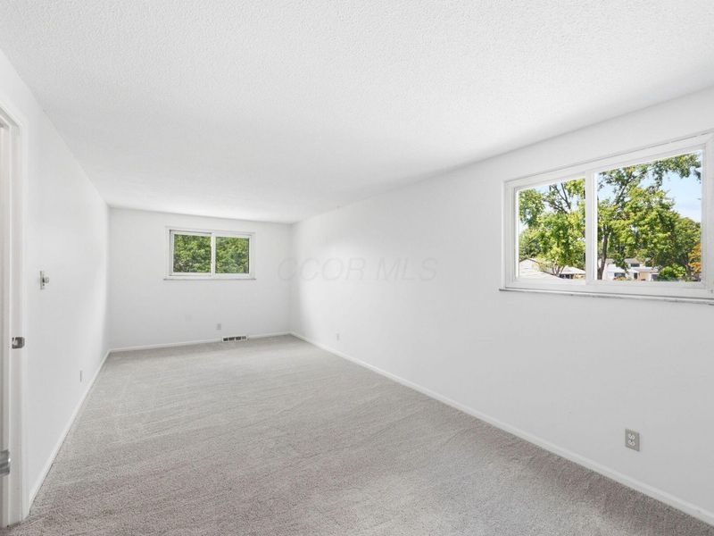 180 Landover Road , Columbus, OH 43230 Photo 40