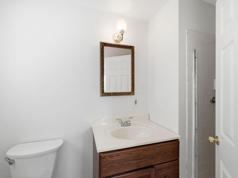 180 Landover Road , Columbus, OH 43230 Photo 41
