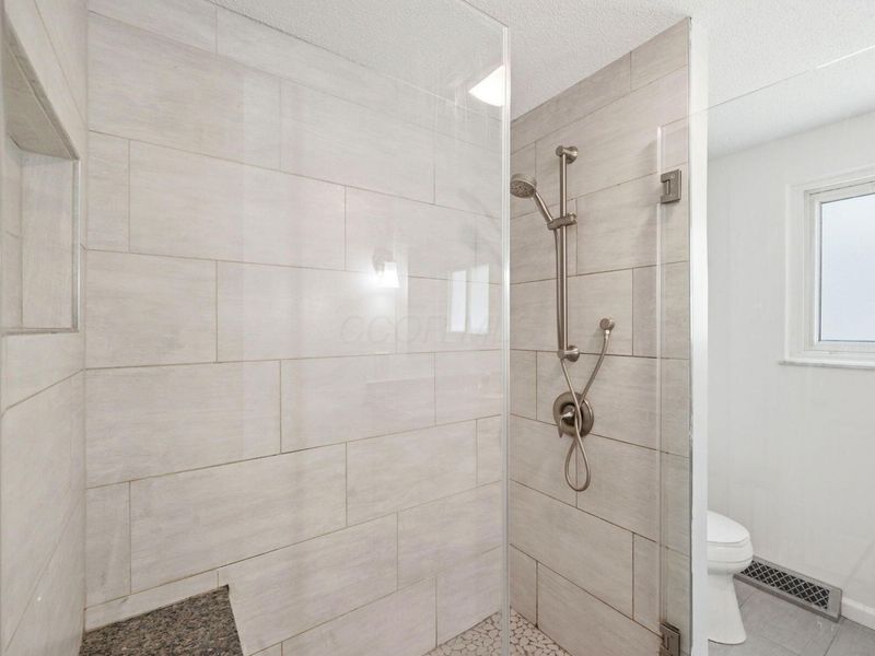 180 Landover Road , Columbus, OH 43230 Photo 44