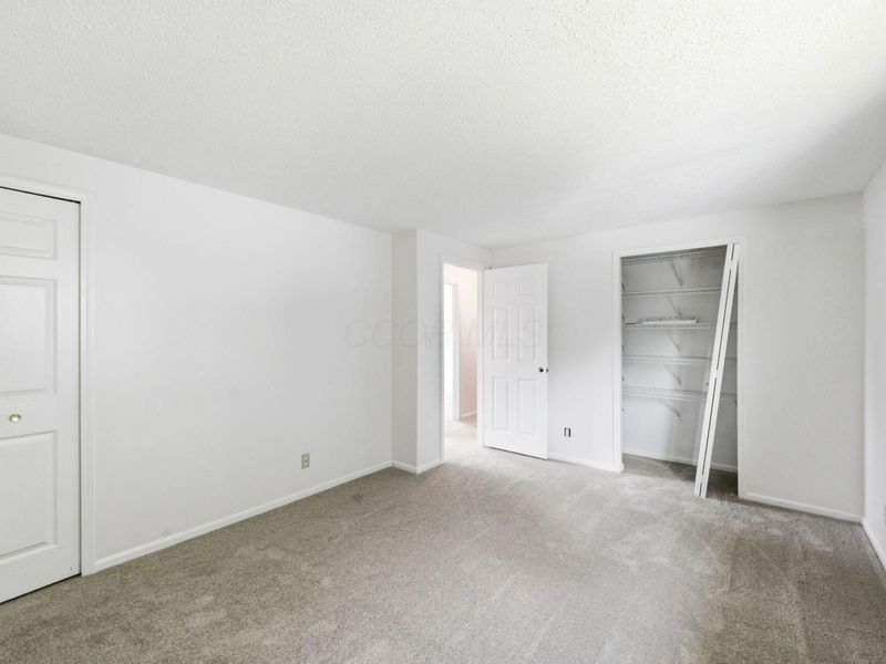 180 Landover Road , Columbus, OH 43230 Photo 47