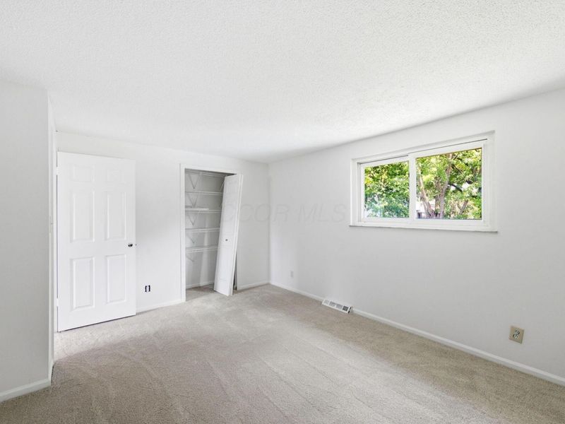 180 Landover Road , Columbus, OH 43230 Photo 48