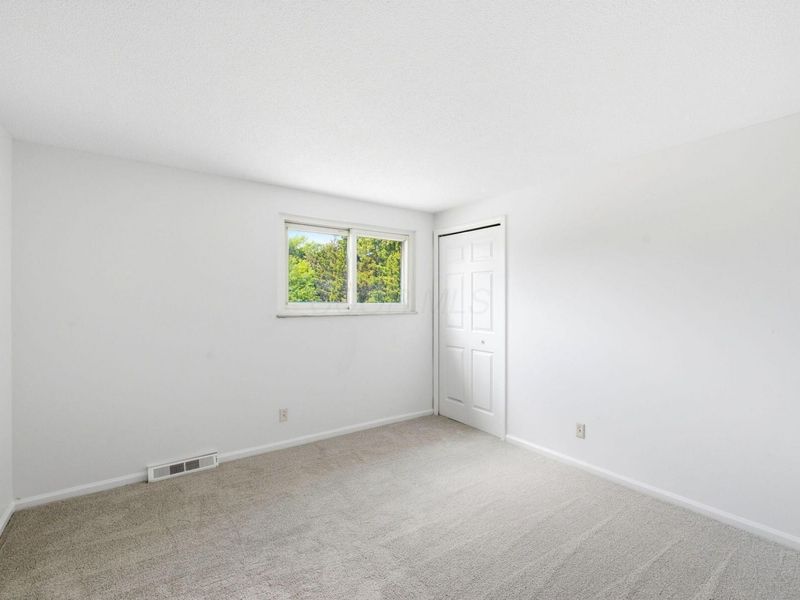 180 Landover Road , Columbus, OH 43230 Photo 53