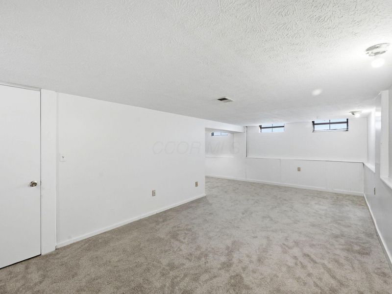180 Landover Road , Columbus, OH 43230 Photo 55