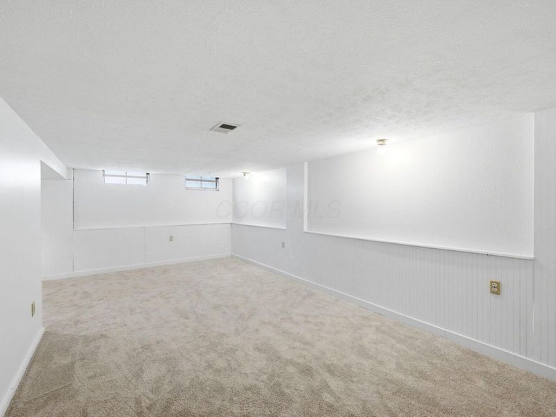 180 Landover Road , Columbus, OH 43230 Photo 56
