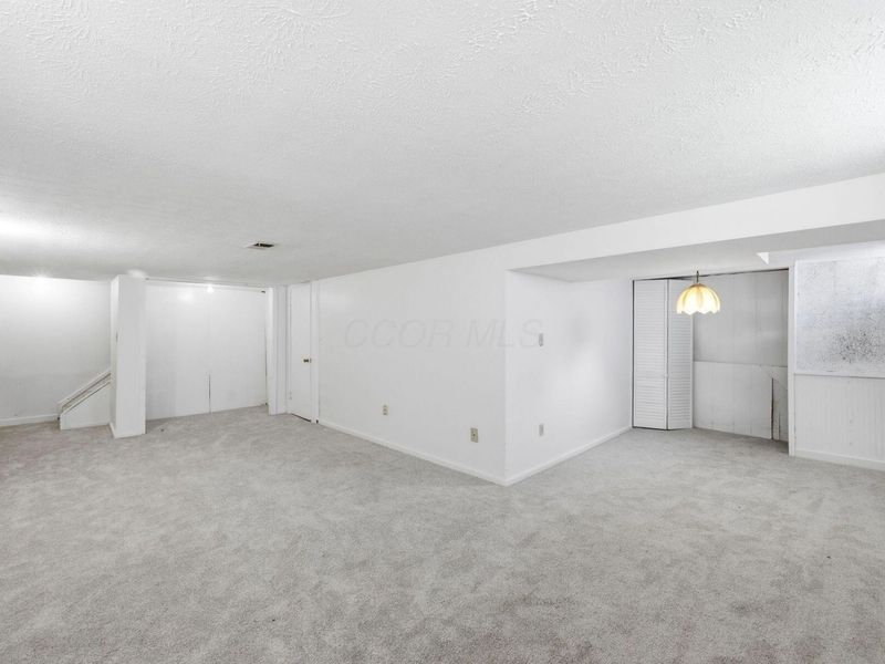 180 Landover Road , Columbus, OH 43230 Photo 57
