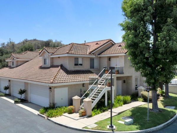 275 Ridgeton Lane, Unit A, Simi Valley, CA 93065