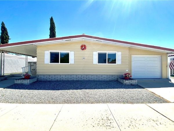 1053 W Johnston Avenue , Hemet, CA 92543