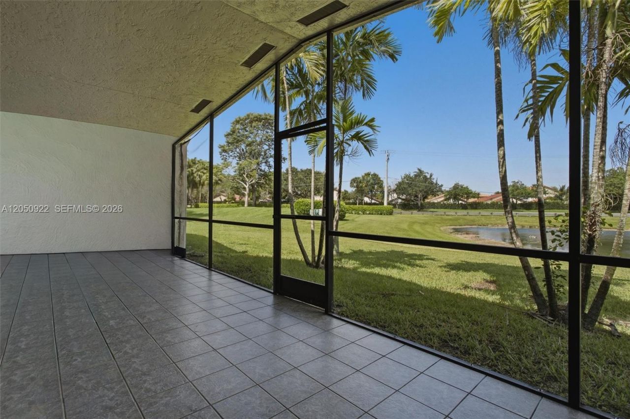 502 Woodgate Cir , Unit B, Sunrise, FL 33326 Photo