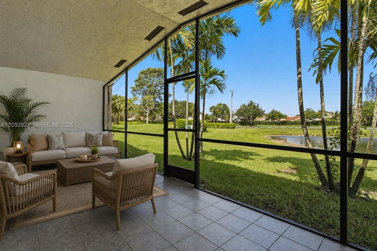 502 Woodgate Cir , Unit B, Sunrise, FL 33326 Photo