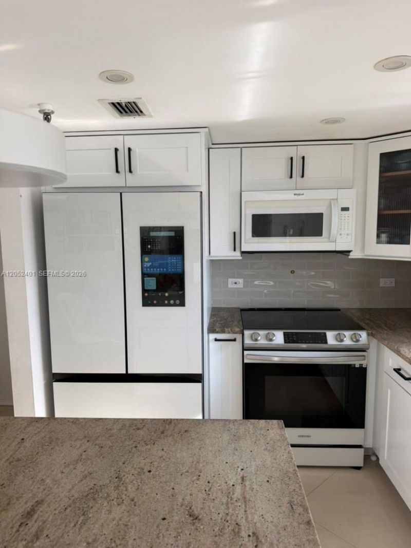 6830 Indian Creek Dr , Unit 8A, Miami Beach, FL 33141 Photo