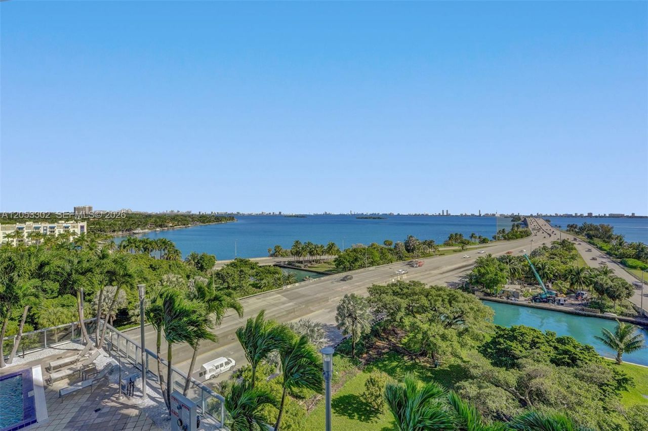601 NE 36th St , Unit 811, Miami, FL 33137 Photo