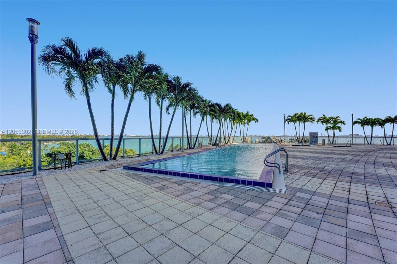 601 NE 36th St , Unit 811, Miami, FL 33137 Photo