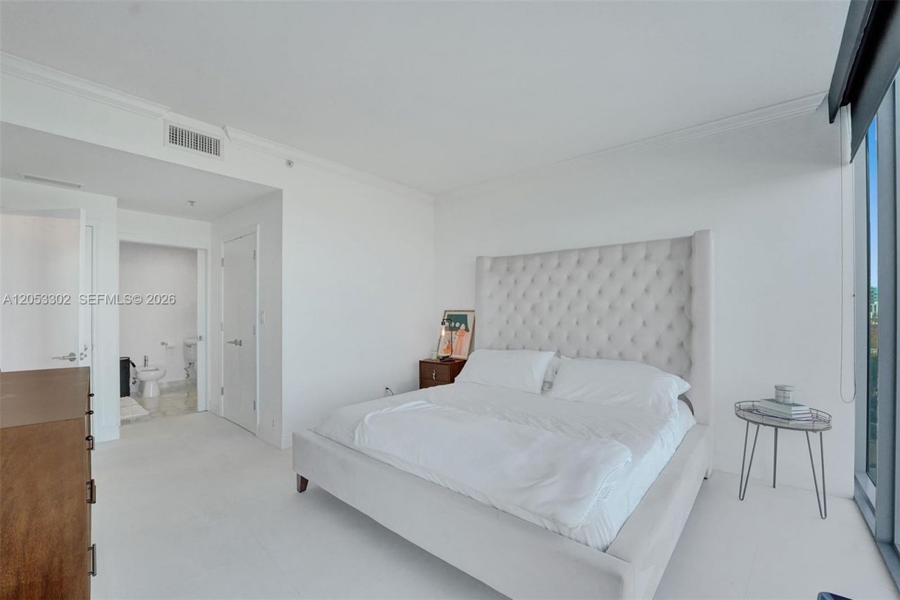 601 NE 36th St , Unit 811, Miami, FL 33137 Photo