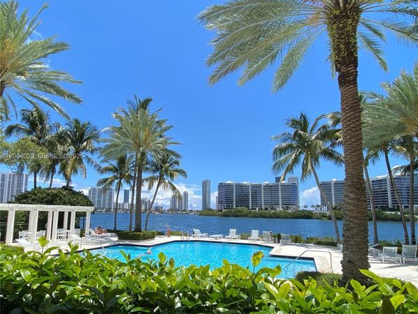 3165 NE 184th St , Unit 6205, Aventura, FL 33160