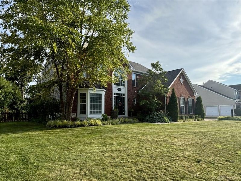 3547 Queen Victoria Court, Beavercreek, OH 45431 Photo 2