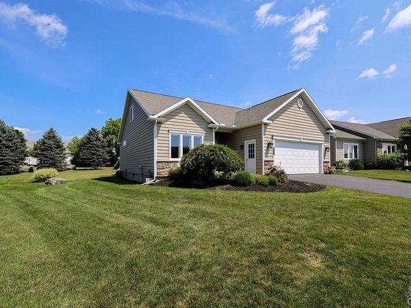 133 Edwards Falls Lane , Manlius, NY 13104