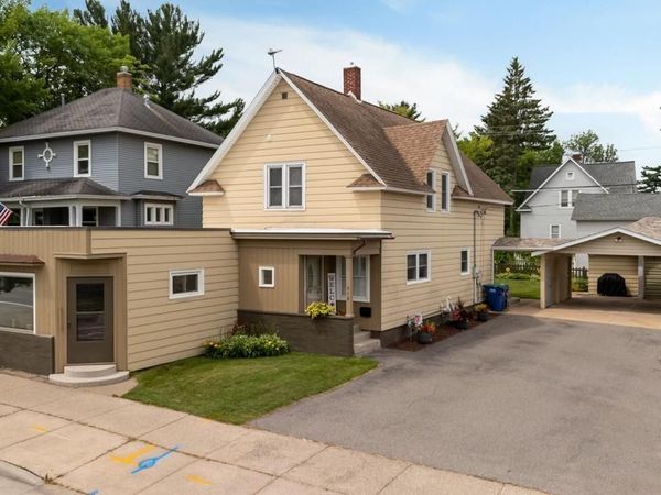 518 N 3RD AVENUE, Wausau, WI 54401
