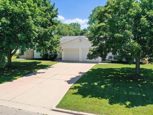 3641 EAST RIVER DRIVE, Green Bay, WI 54301