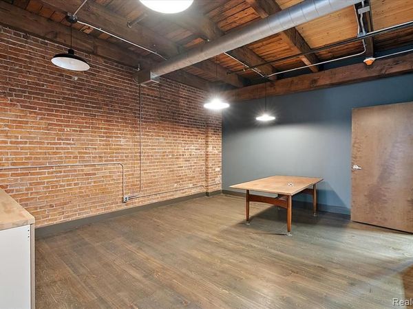 2630 Charlevoix Street , Detroit, MI 48207