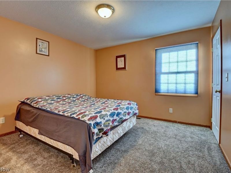 2390 Auberry Drive, Green, OH 44312 Photo 19