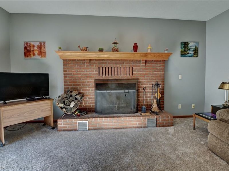 2390 Auberry Drive, Green, OH 44312 Photo 6