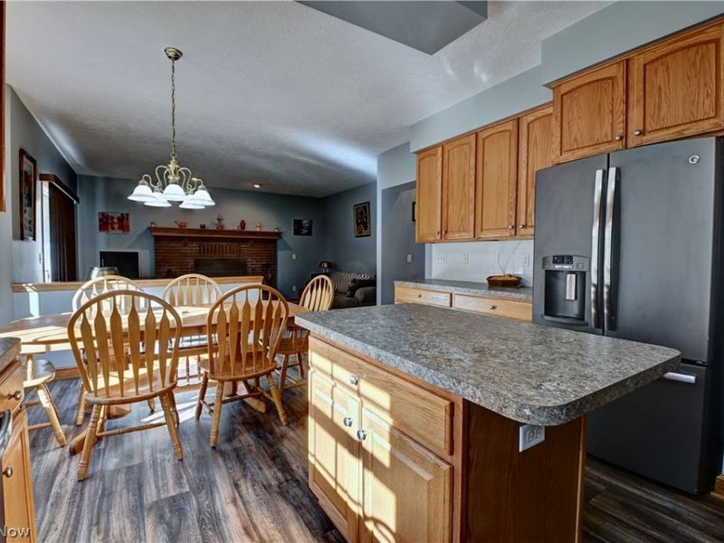 2390 Auberry Drive, Green, OH 44312 Photo 9