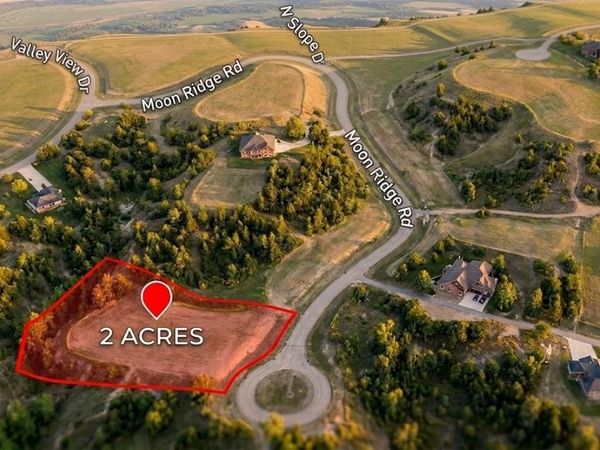 9500 Moon Ridge Road, Unit 83, Onekama, MI 49675