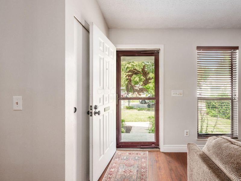 7576 Toweron Lane, Columbus, OH 43235 Photo 5