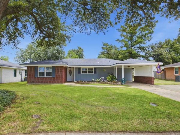 4705 Desoto Street, Lake Charles, LA 70607