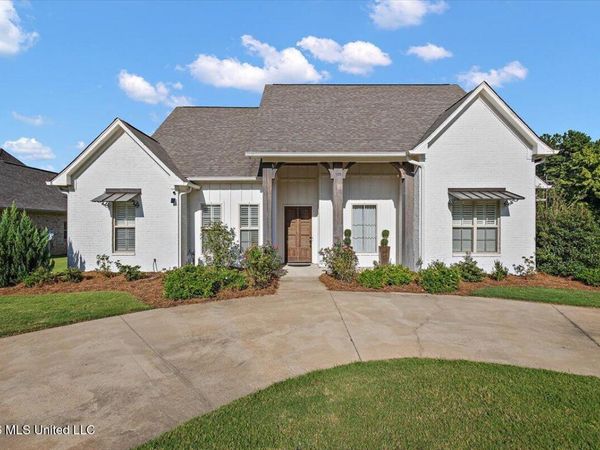 100 Camden Lake Drive, Madison, MS 39110