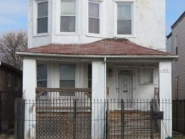 1517 N Laramie Avenue , Chicago, IL 60651