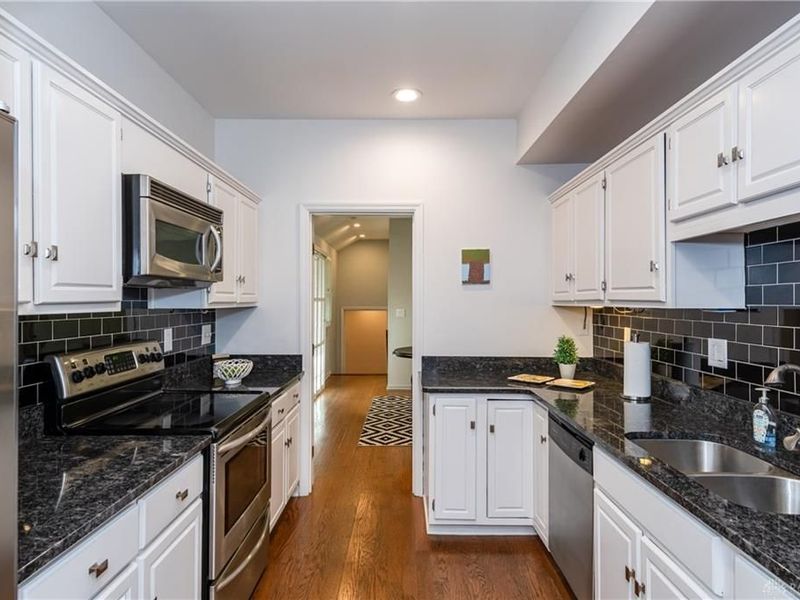 1015 Rubicon Road, Dayton, OH 45409 Photo 11