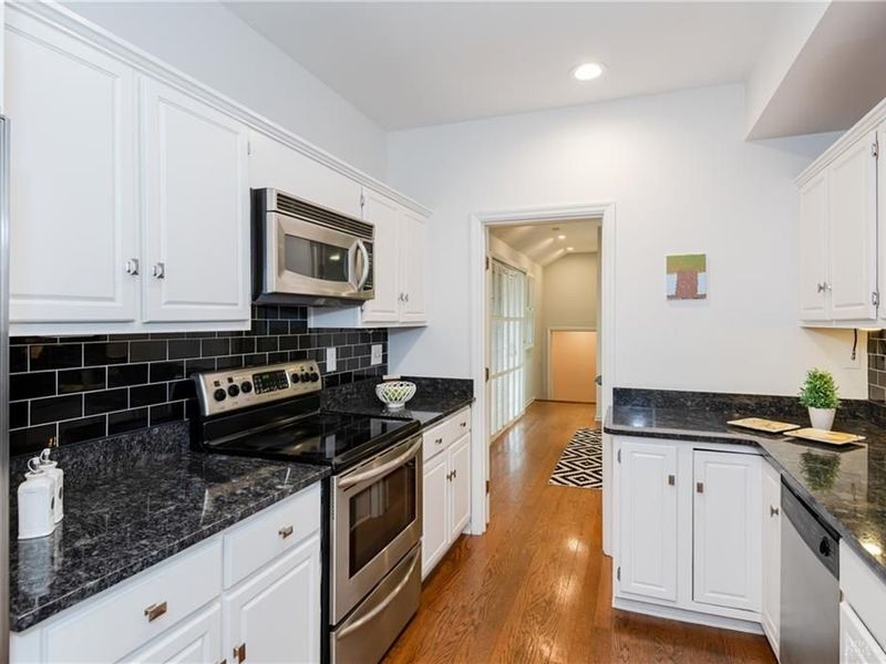 1015 Rubicon Road, Dayton, OH 45409 Photo 14
