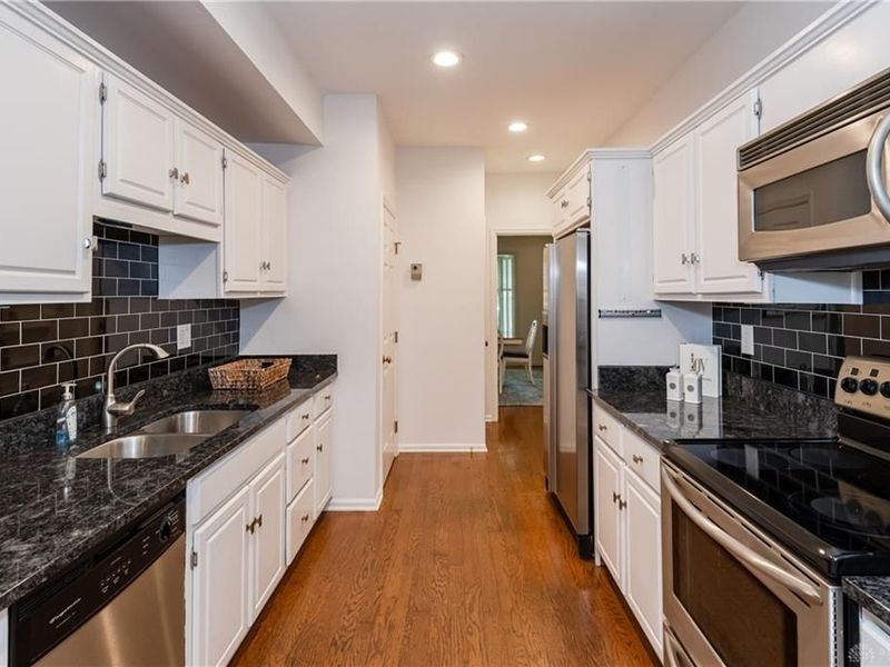 1015 Rubicon Road, Dayton, OH 45409 Photo 9